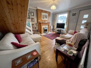 Lounge- click for photo gallery